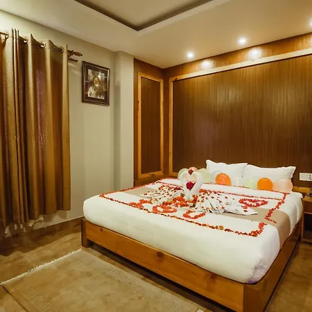 Paradise Boutique Hotel Pokhara Exterior photo